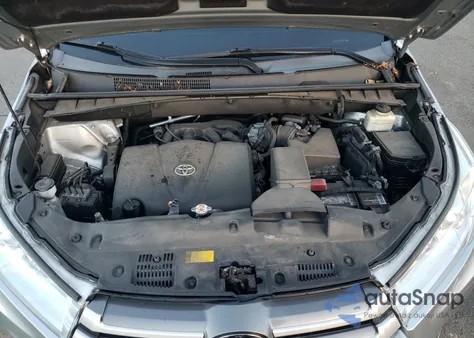 2018 Toyota Highlander Se из США, поврежденный, VIN 5TDJZRFH6JS556856